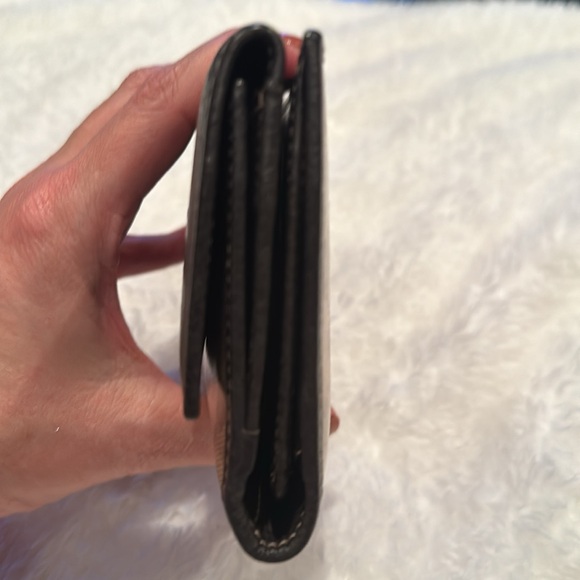 Gucci Monogram Wallet - Picture 11 of 16